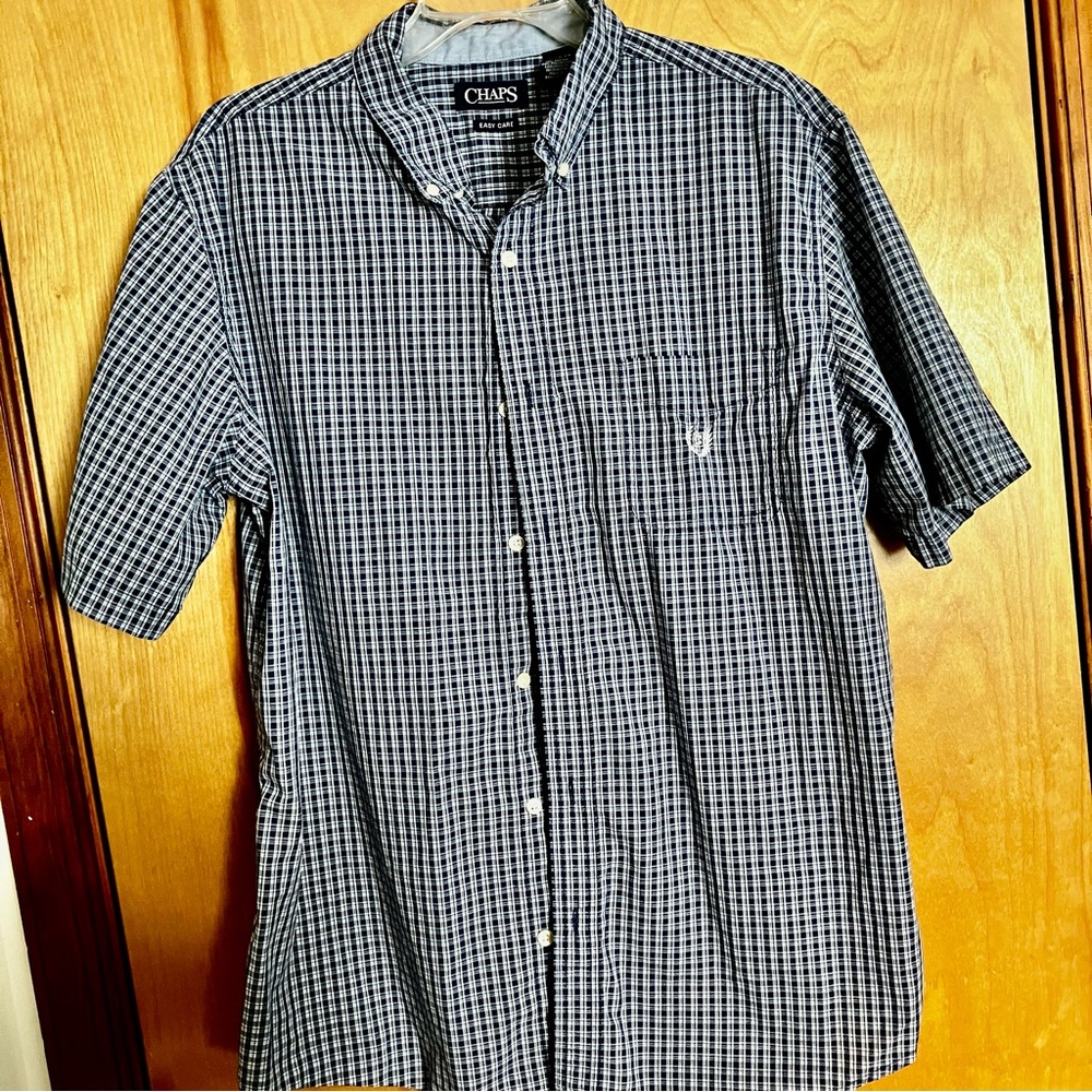 Chaps Short Sleeve Button Down Shirt EUC